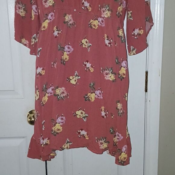 Xhilaration  dusty mauve  floral print faux wrap mini dress Sz XXL EUC - Picture 6 of 8